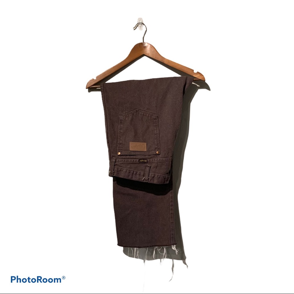 WRANGLER brown jean.